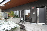 # 605 256 E 2ND AV